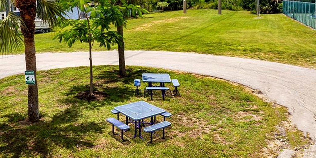 Island Park Woodlands HOA Common Area